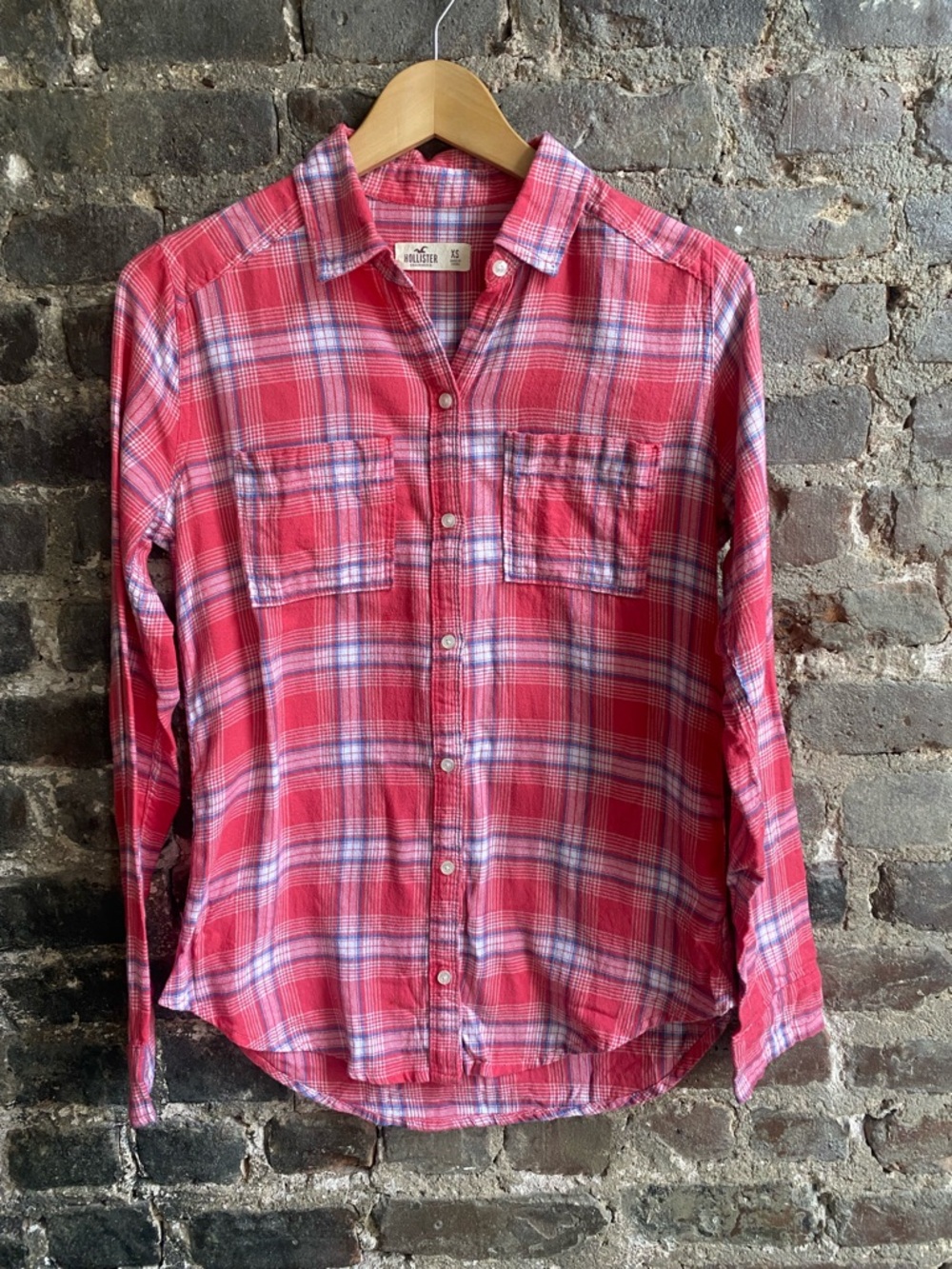 Hollister Pink, White and Blue Plaid Button-Up Shirt Flannel
